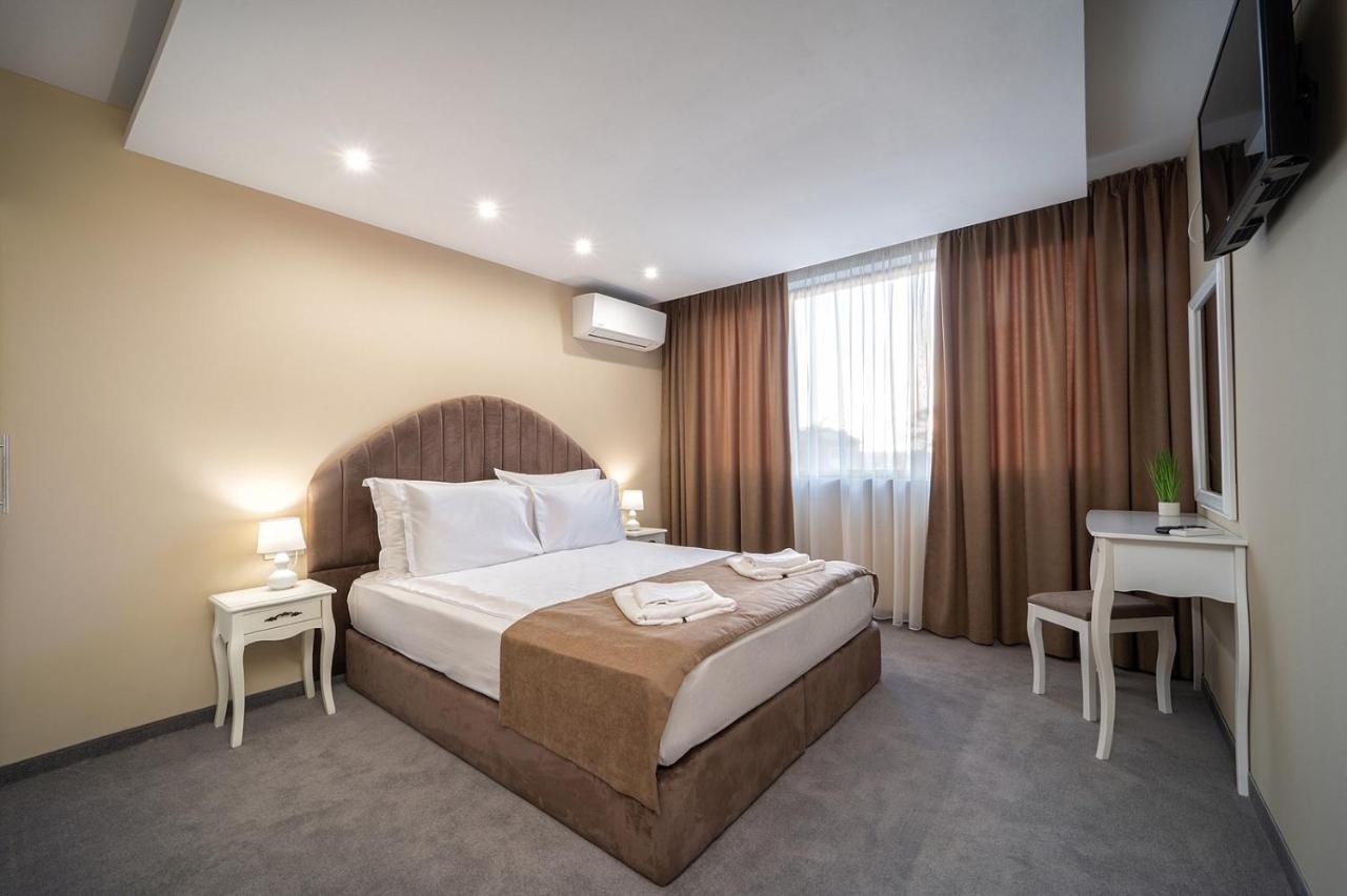 Hotel Rivera Добрич Экстерьер фото